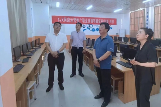 黨委書記馮印濤率隊赴容城縣考察調研