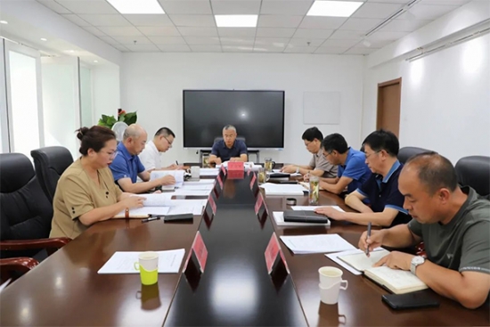 學院黨委會議集中學習省委和教育部通知精神