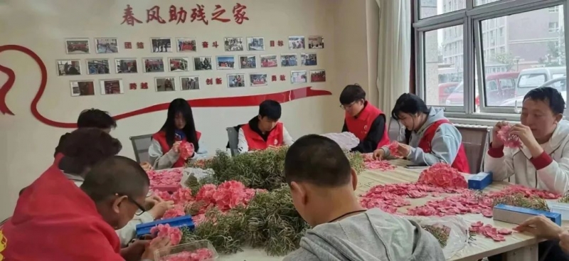 以花之名，贈爾余香 | 我院學生志愿者開展助殘志愿活動