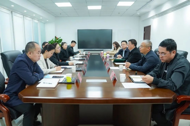 學院領導與來訪企業負責人座談