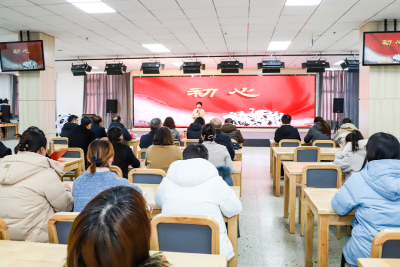 學(xué)院舉辦“學(xué)習(xí)身邊榜樣 做‘四有’好老師”主題活動(dòng)