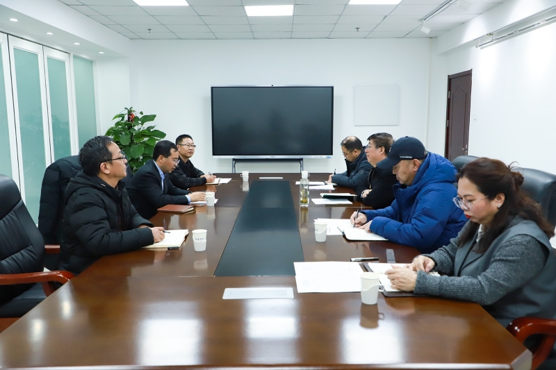 市委宣傳部副部長靳冬明一行來校調(diào)研座談