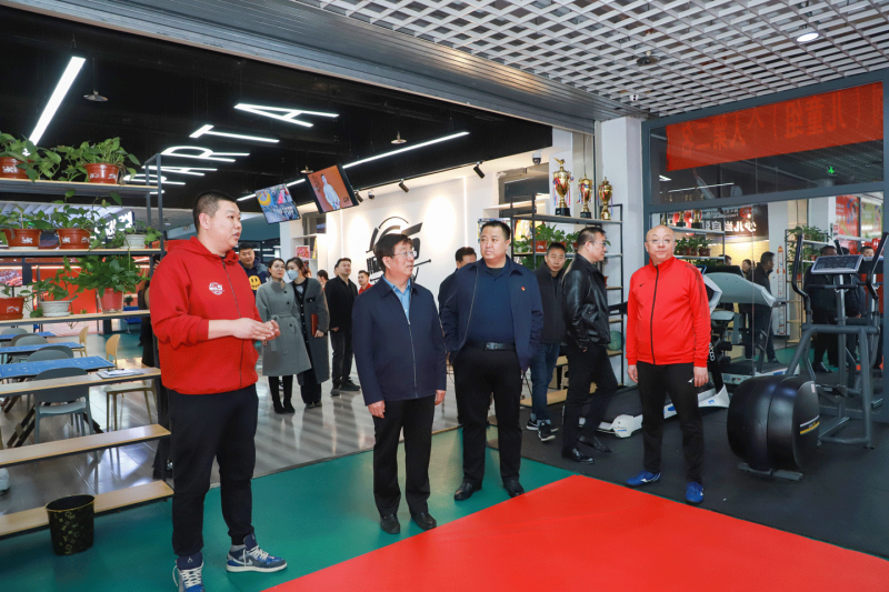 訪企拓崗促就業 | 黨委書記馮印濤率隊赴全季體育集團公司考察調研