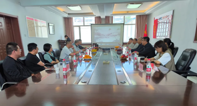 “訪企拓崗”促就業 | 院長王立軍赴張家口遠大建設集團走訪調研