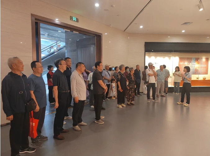 院直機(jī)關(guān)第三黨支部、離退休黨支部走進(jìn)張家口市博物館開展主題黨日活動(dòng)