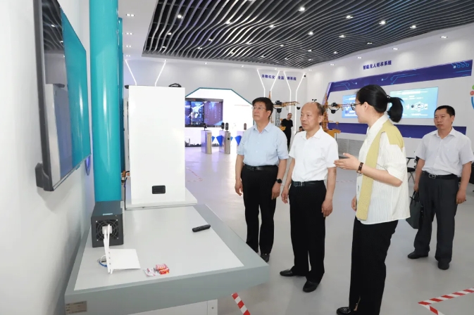 河北中華職業(yè)教育社到我院調(diào)研