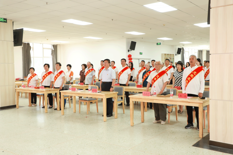 學院隆重舉行“光榮在黨50年”授章儀式