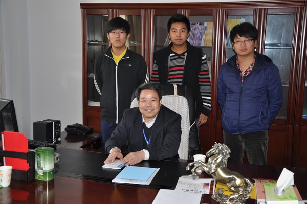 評估組專家與我院師生開展深度訪談