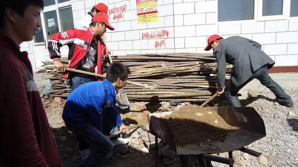 我院開展“關愛殘疾兒童，陽光伴我成長”為主題獻愛心活動