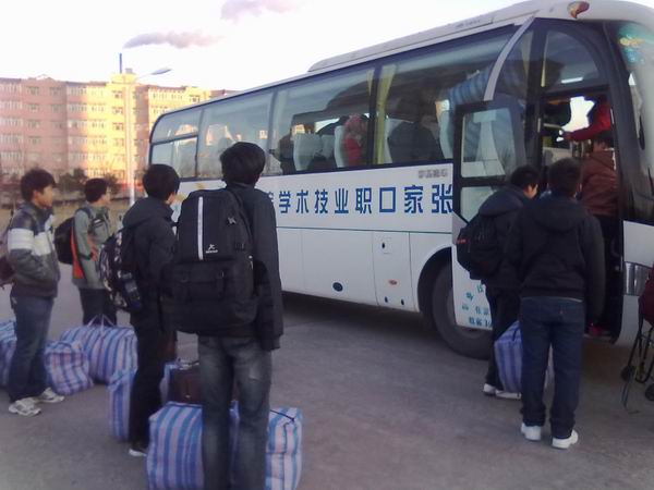 我院2013屆畢業(yè)生赴企業(yè)頂崗實習