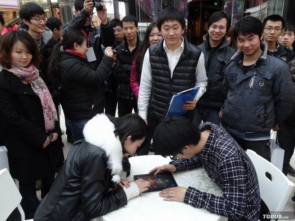 機(jī)械工程系團(tuán)總支與百盛公司聯(lián)誼共慶五四青年節(jié)