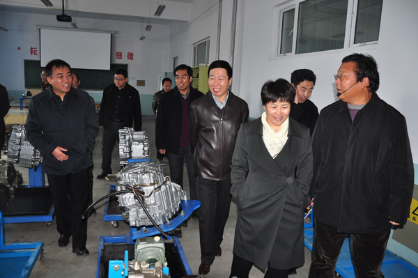 李宏副市長一行到我院調研