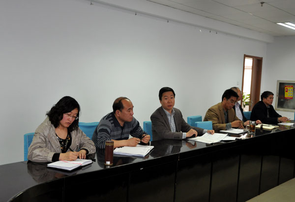 學院召開黨的群眾路線教育實踐活動推進會