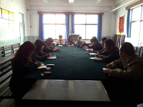 經濟管理系黨支部開展教育實踐學習交流專題活動