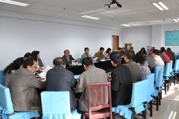 我院召開教育實踐活動第二次推進會