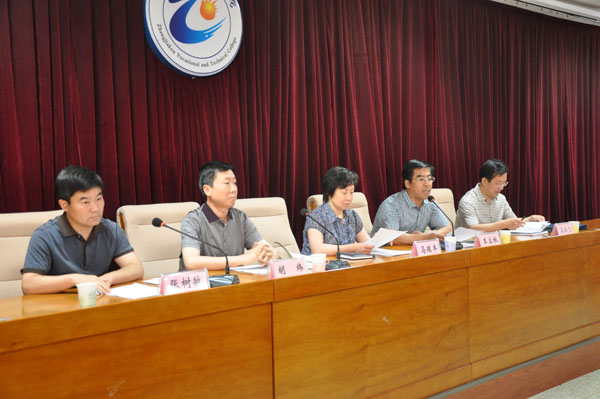 學(xué)院召開教育實(shí)踐活動(dòng)“查擺問題、開展批評”環(huán)節(jié)動(dòng)員會(huì)