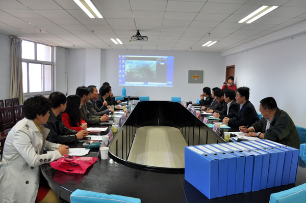 省高校學生軍訓工作評估組來我院檢查指導工作