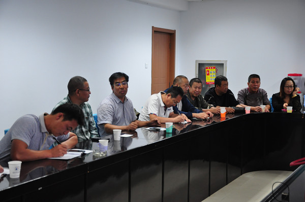 學院領導教師節前夕親臨教學一線看望教師