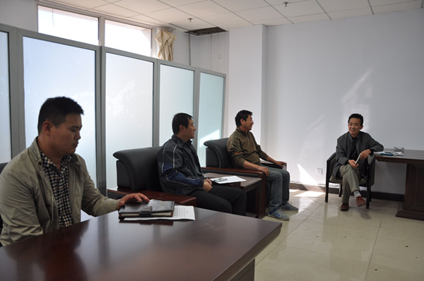 教務科研黨支部召開“三嚴三實”專題組織生活會