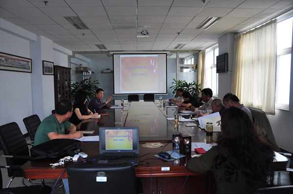 學院黨委理論中心組開展“兩學一做”專題學習