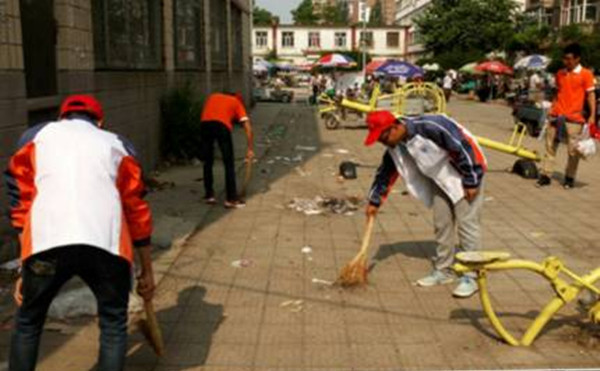 機械工程系開展“世界環境日”大學生進社區活動