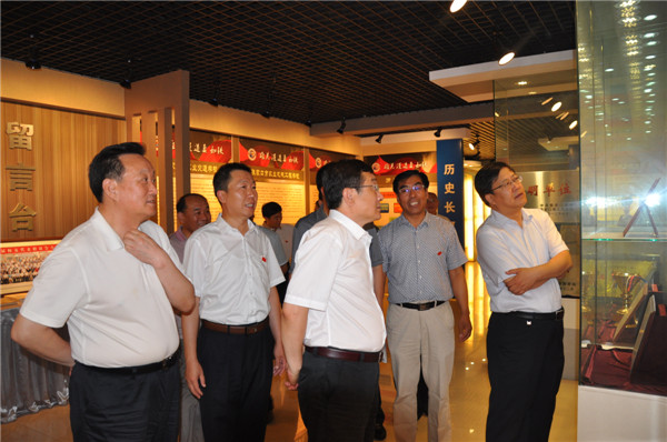 市委書記侯亮蒞臨我院視察調研工作