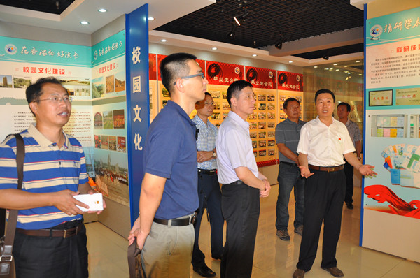 北京工業職業技術學院與我院簽署戰略合作協議書