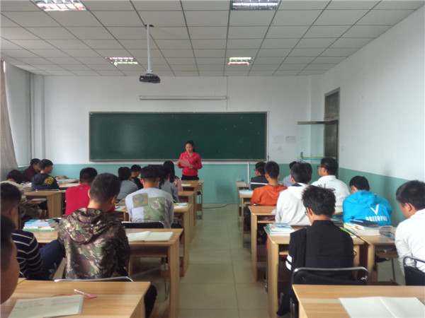 信息工程系開(kāi)展“文明禮貌月”宣傳活動(dòng)