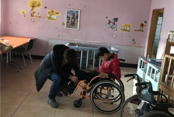 機(jī)械工程系志愿者走進(jìn)孤兒院開展慰問活動