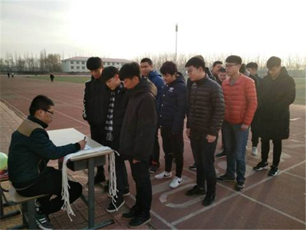 機(jī)械工程系舉辦學(xué)生趣味活動