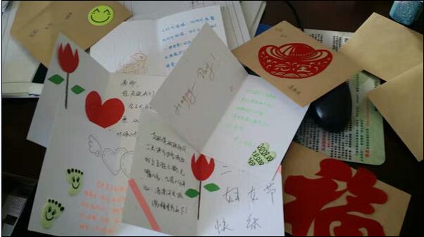 應(yīng)用外語系開展“三八”婦女節(jié)感恩活動(dòng)