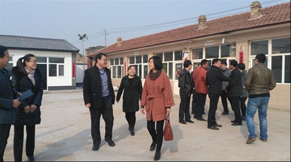 我院完成2017年精準(zhǔn)脫貧駐村干部調(diào)整和對(duì)接工作