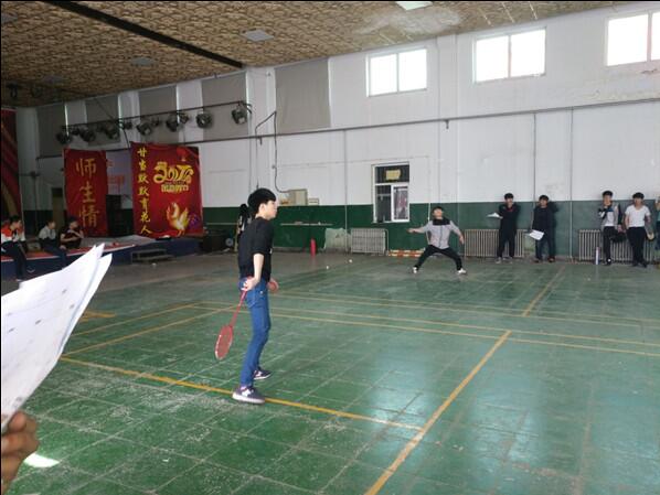 信息工程系舉辦羽毛球比賽