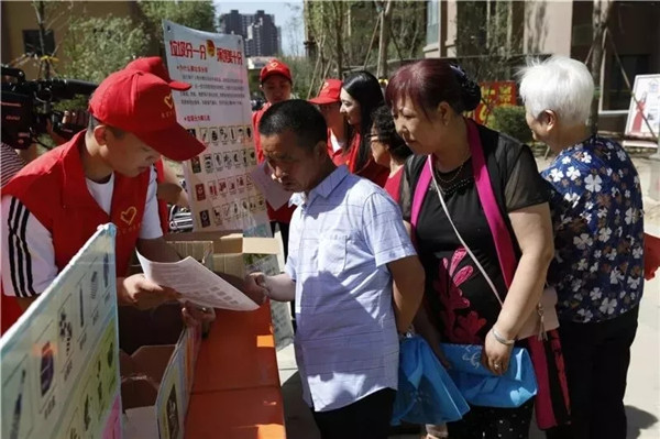 土木工程系志愿者參與全市創城志愿服務活動