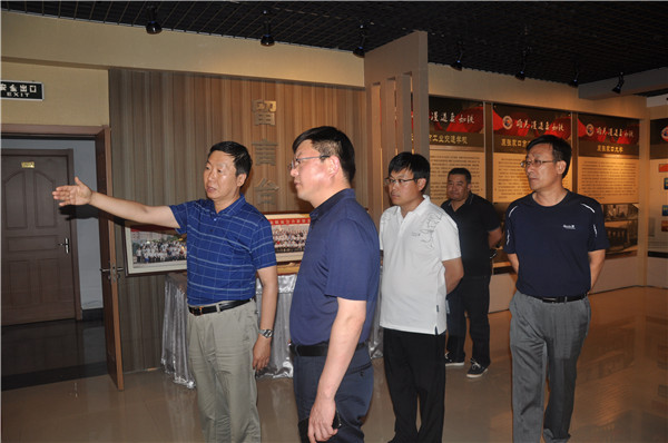 滄州市鹽山縣教育考察團赴我院學習考察