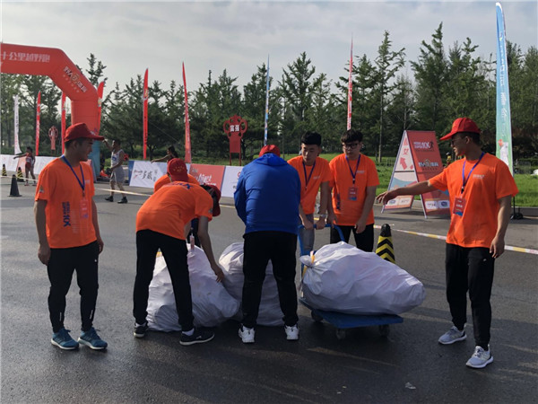 我校志愿者圓滿完成河北十公里超級聯賽志愿服務任務