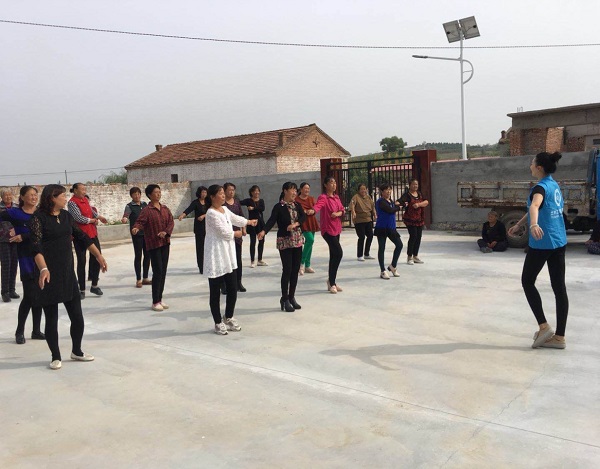 土木工程系青年志愿服務活動走進社區鄉村