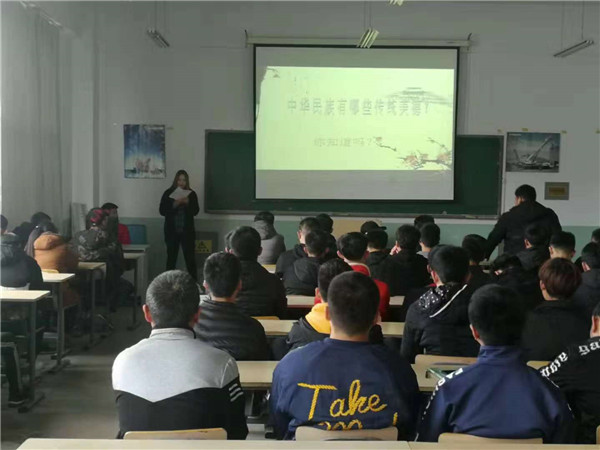 汽車系分別開展學習模范和志愿服務活動