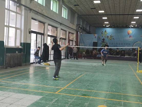 學(xué)院2018年大學(xué)生羽毛球賽圓滿落幕
