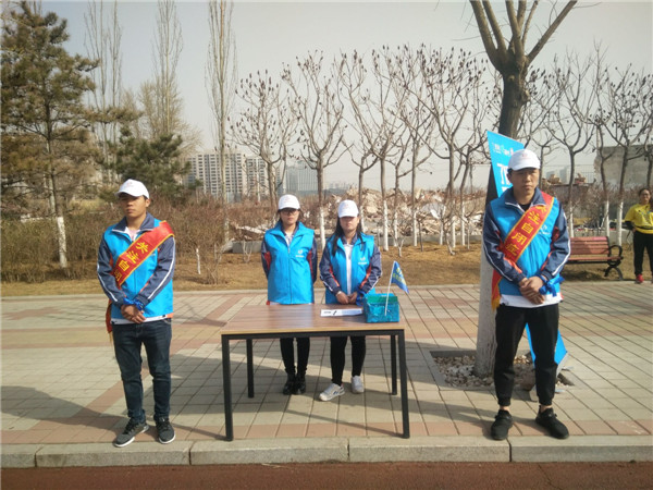 土木工程系志愿者參與關注自閉癥兒童公益活動