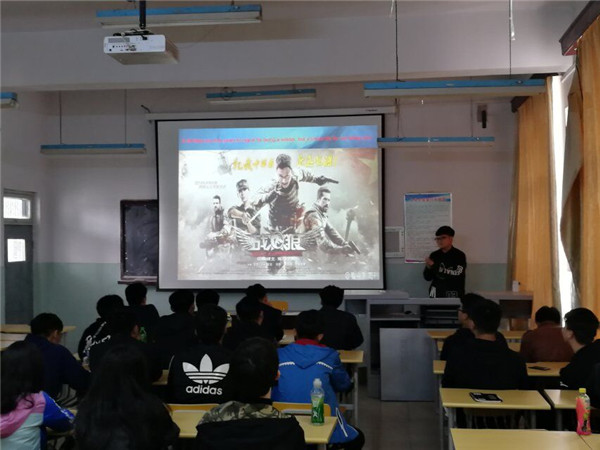 土木工程系開展“大學生應(yīng)征入伍”宣傳工作