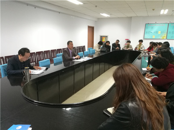 黨委書記胡煒主持召開思想政治理論課教師座談會