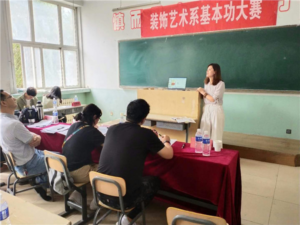 相關系部深入開展教學評比和志愿者活動