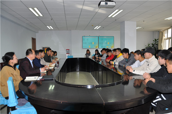 我院召開“不忘初心、牢記使命”主題教育學生代表座談會