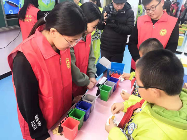 系部推進文明校園建設和志愿服務活動