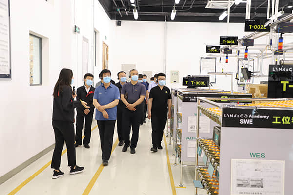 學院領導赴領克汽車張家口工廠、懷安縣職教中心考察調研
