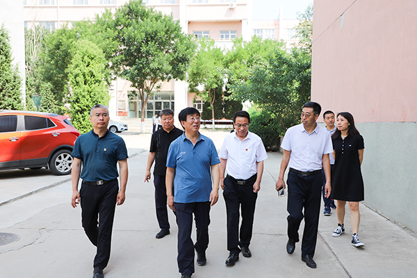 學院領導對教學場所檢查情況進行“回頭看”