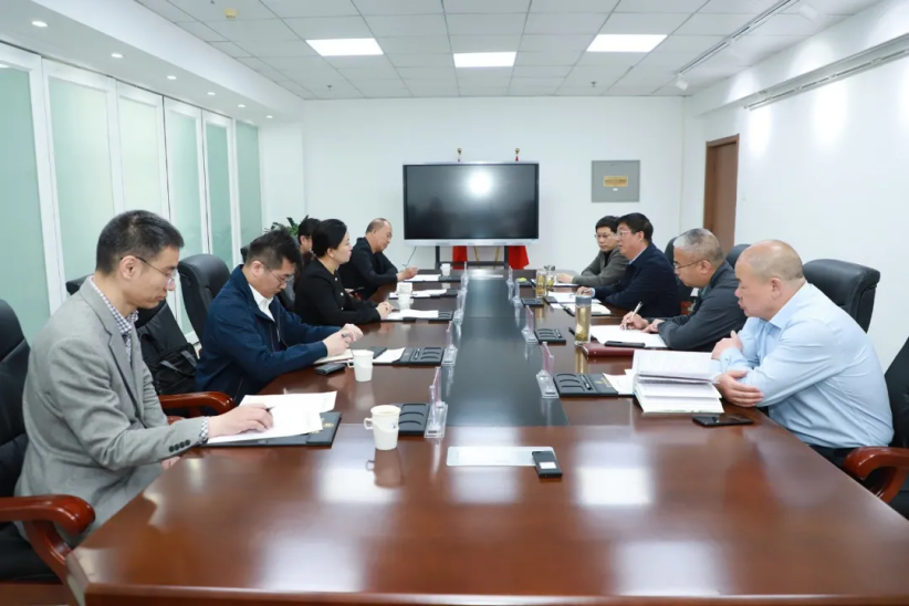 學院領導與中建投工程技術有限公司、中龍資產管理集團有限公司負責人進行座談