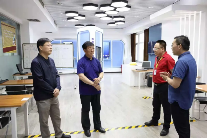 黨委書記馮印濤赴河北新龍科技集團考察交流