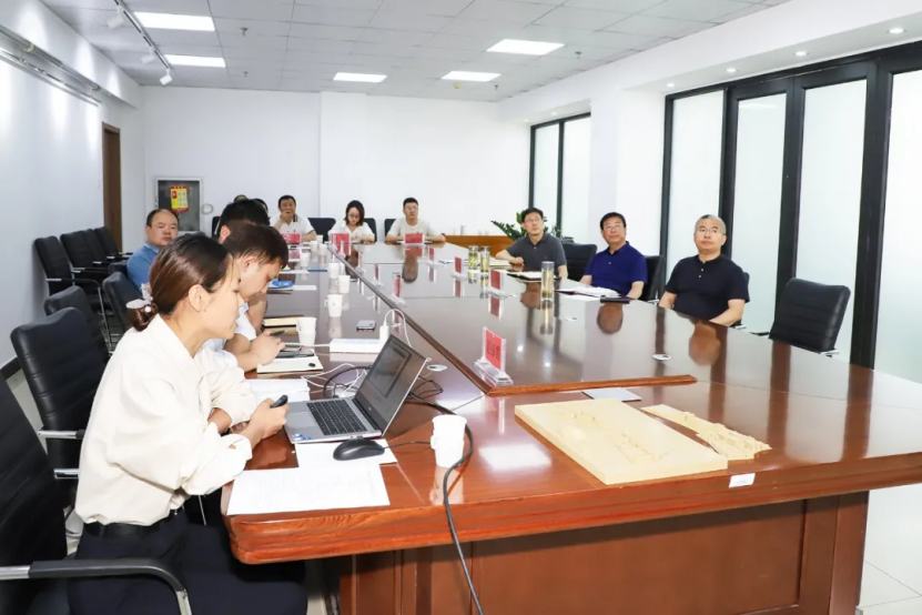 學院領導專題聽取實訓樓、綜合服務樓選址規劃匯報